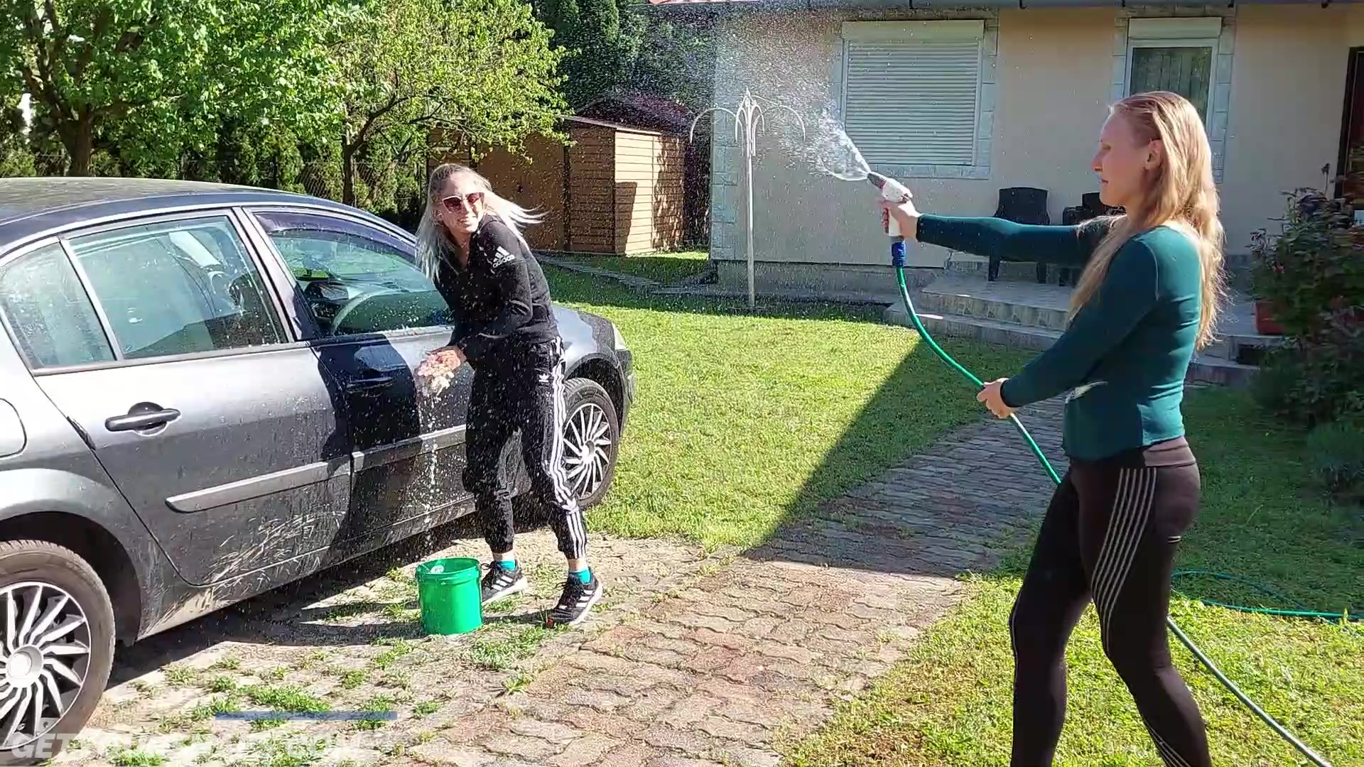 Funny Carwash by Luna and Vickey_Moment
