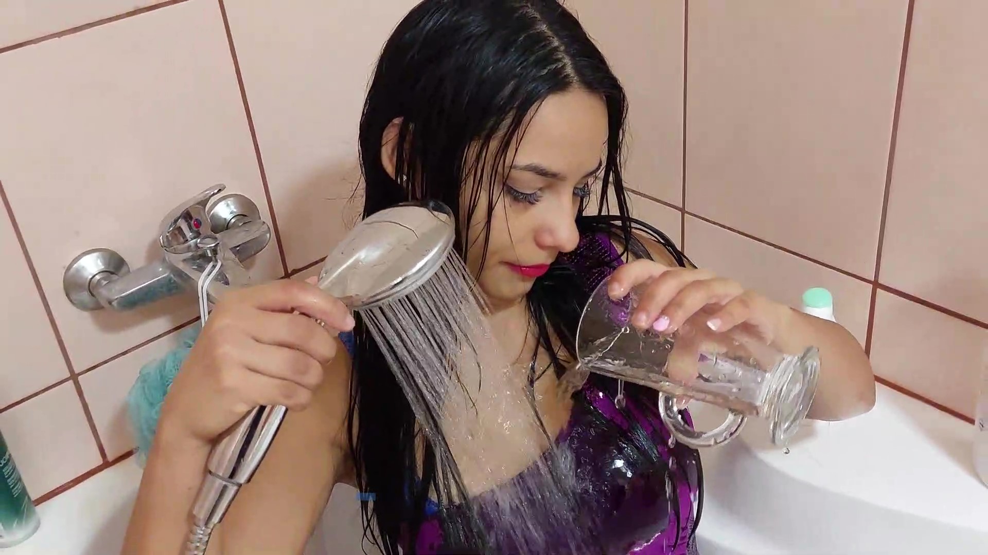 New hot home shower video by Gina - frame at 1m5s