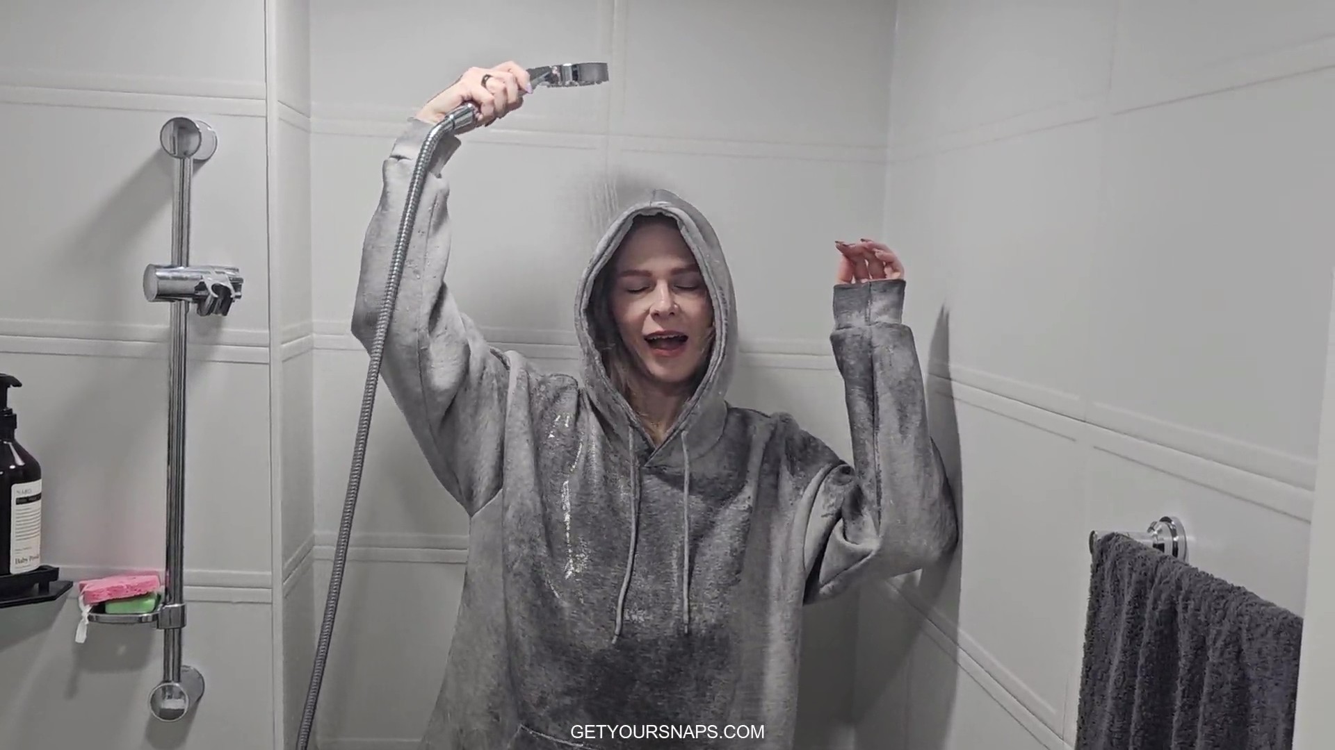 Rain takes a shower in clothes - Image 4
