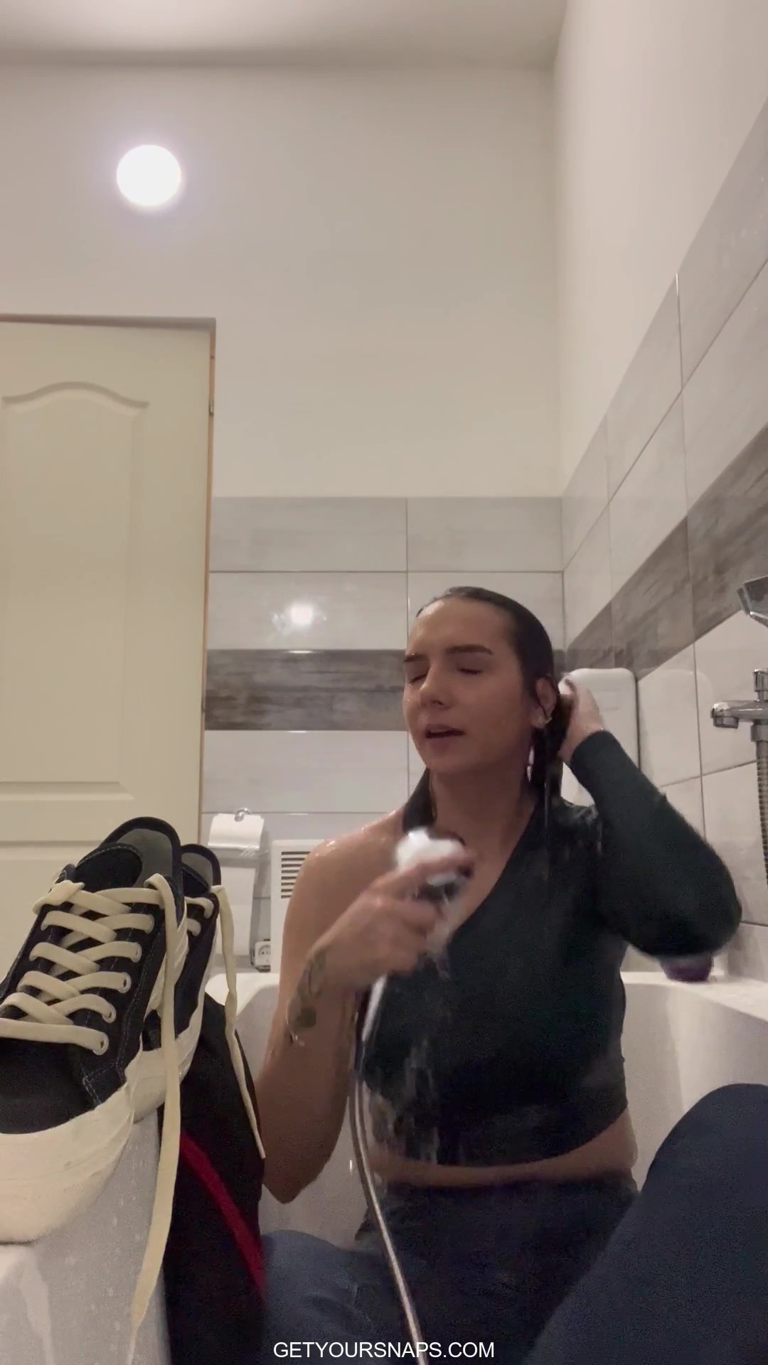 Hanna was bored, so she took a bath with her clothes on - Image 2