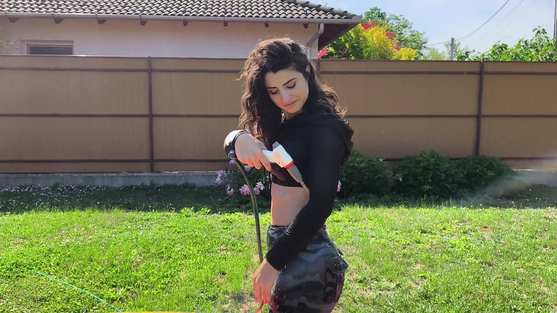 First solo video of Brenda - Image 4